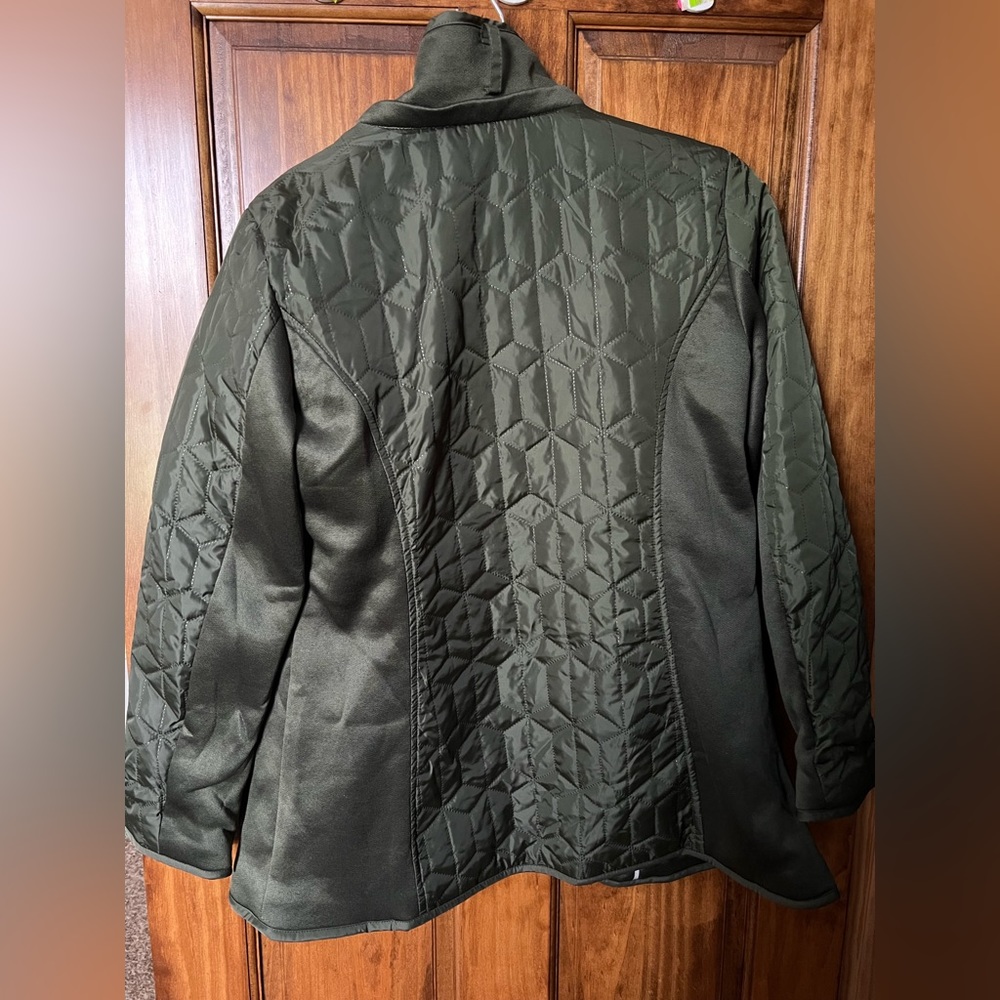 Green Stylish Lightweight Jacket - image 2